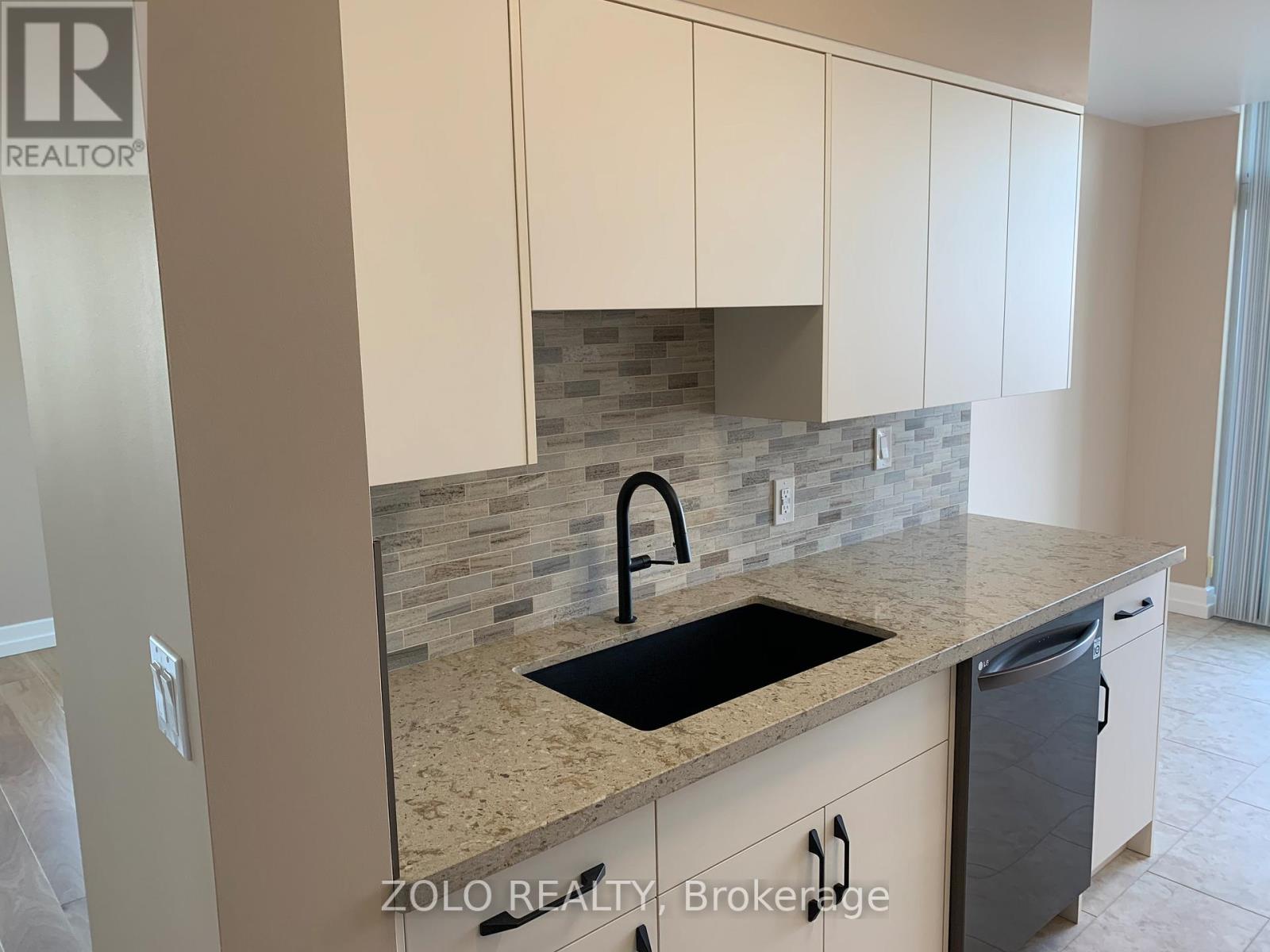 3903 - 23 Hollywood Avenue, Toronto, Ontario  M2N 7L8 - Photo 8 - C12553186