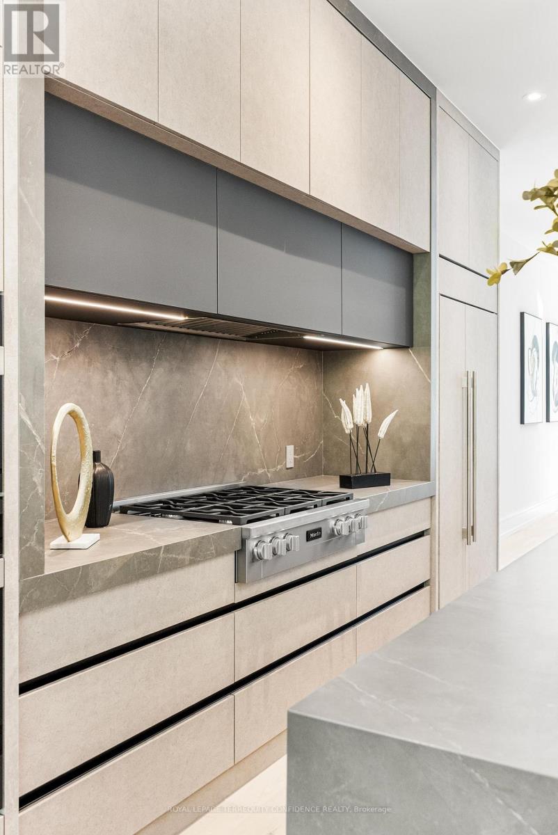 276 Horsham Avenue, Toronto, Ontario  M2R 1G4 - Photo 10 - C12553188