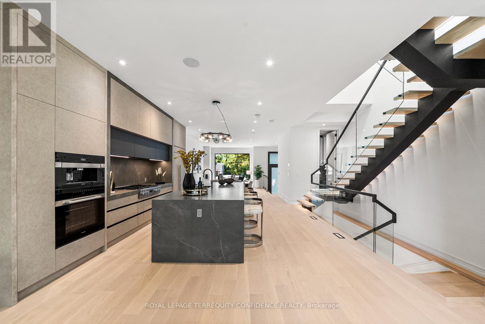 276 Horsham Avenue, Toronto, Ontario  M2R 1G4 - Photo 7 - C12553188