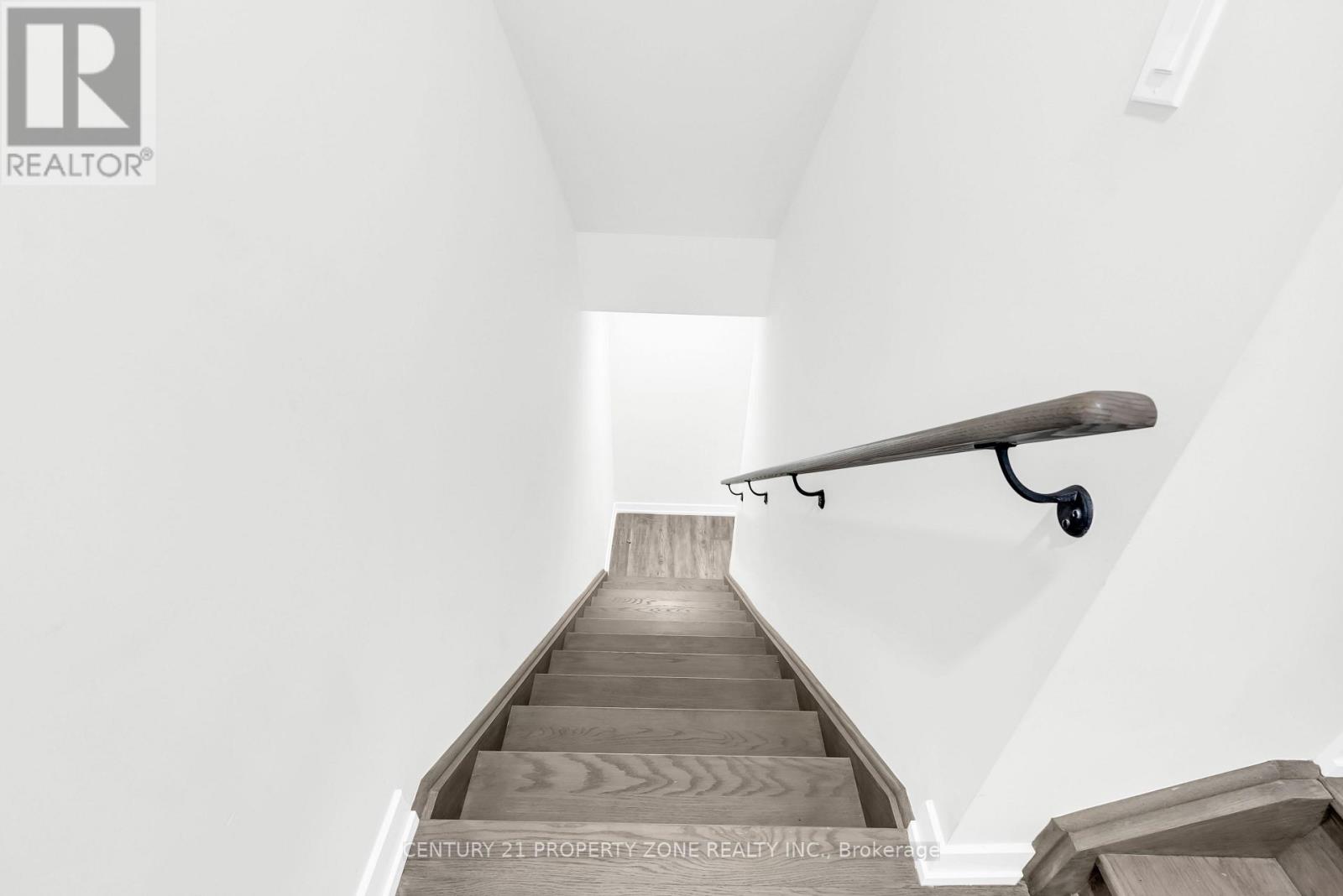 1317 Shevchenko Boulevard, Oakville, Ontario  L6M 5P4 - Photo 21 - W12553056