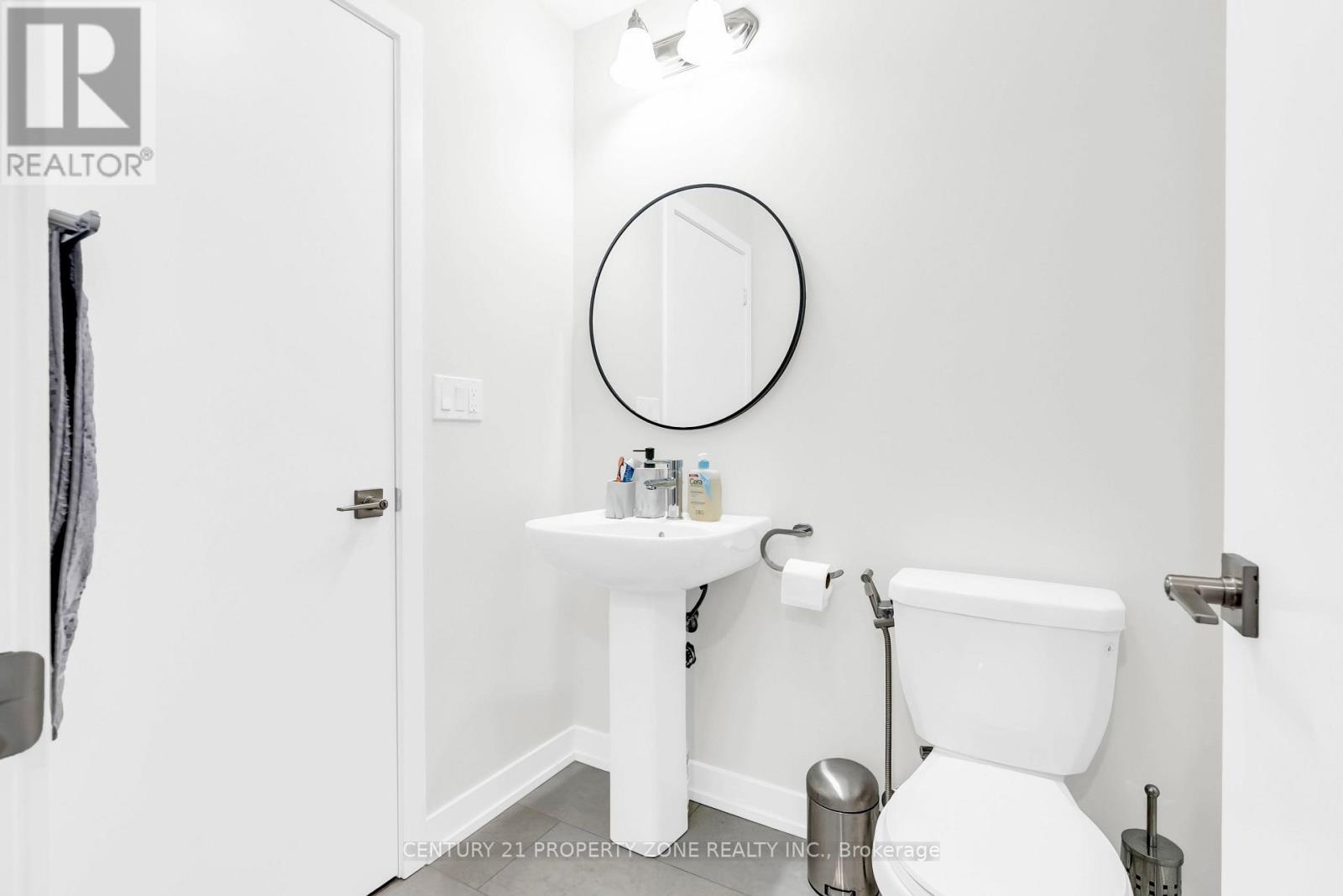 1317 Shevchenko Boulevard, Oakville, Ontario  L6M 5P4 - Photo 24 - W12553056