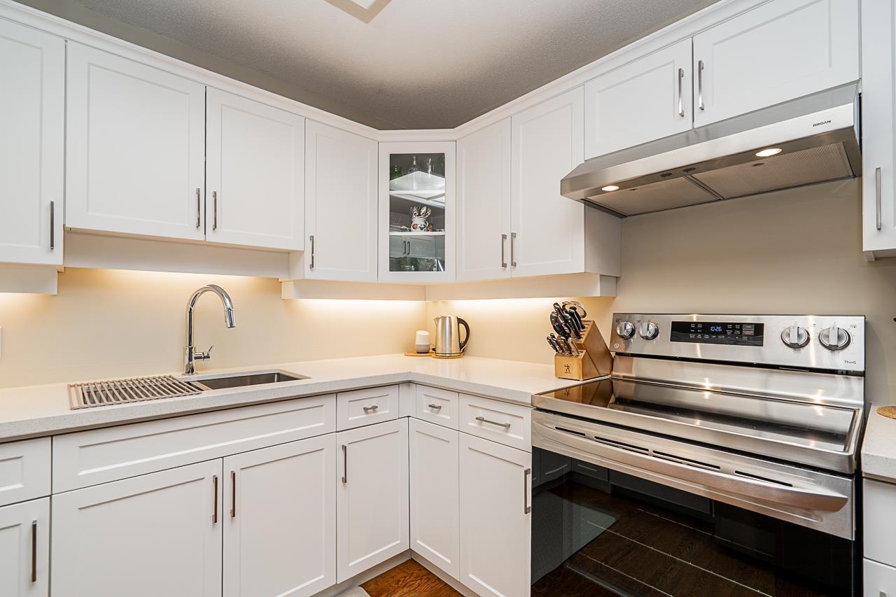 302 17730 58a Avenue, Surrey, British Columbia  V3S 8M5 - Photo 10 - R3068113