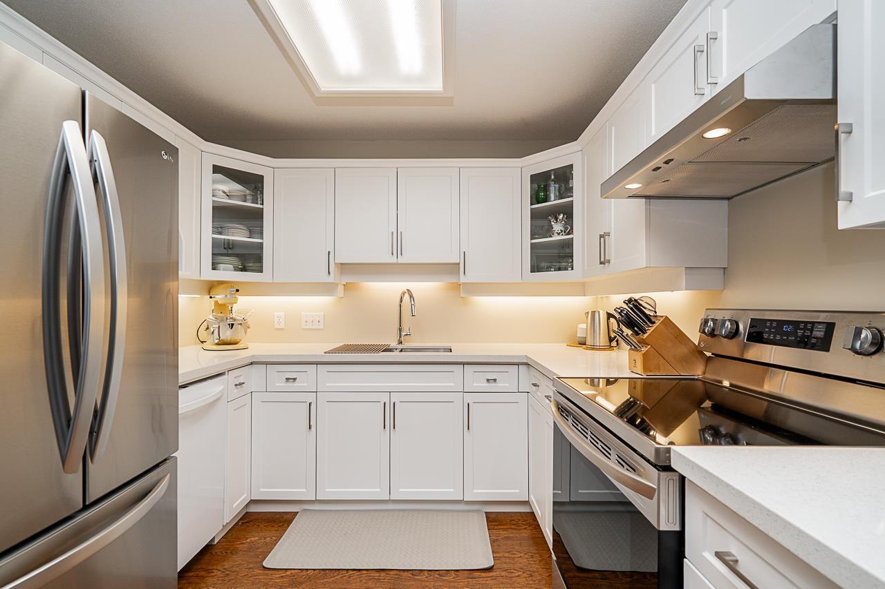 302 17730 58a Avenue, Surrey, British Columbia  V3S 8M5 - Photo 9 - R3068113