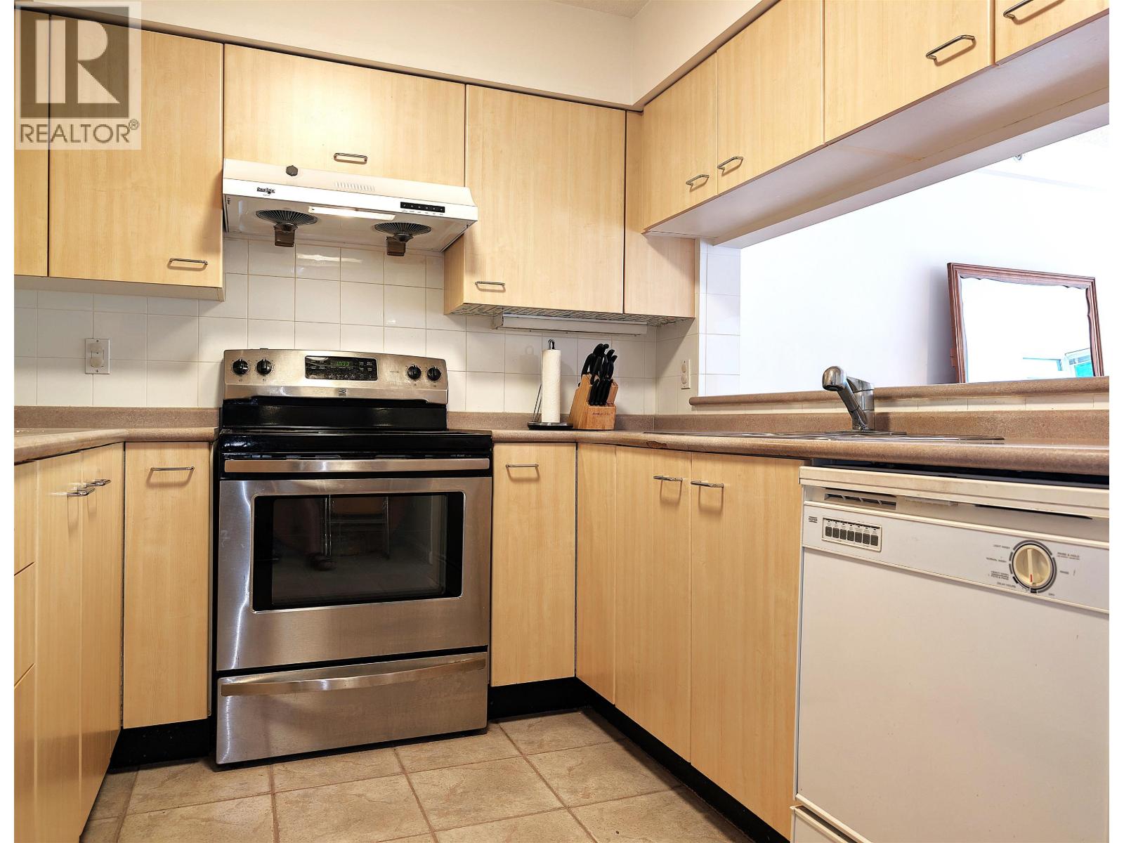 502 1148 Heffley Crescent, Coquitlam, British Columbia  V3B 8A6 - Photo 8 - R3068064