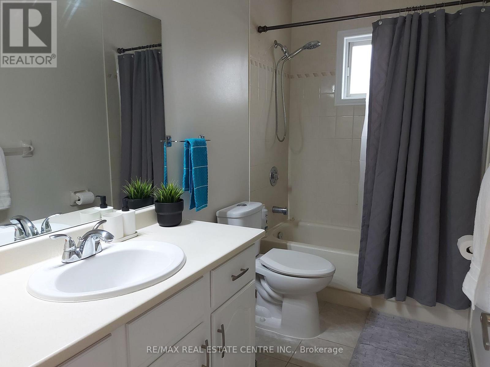 31 Josselyn Drive, London South, Ontario N6E 3V7 - Photo 23 - X12553054