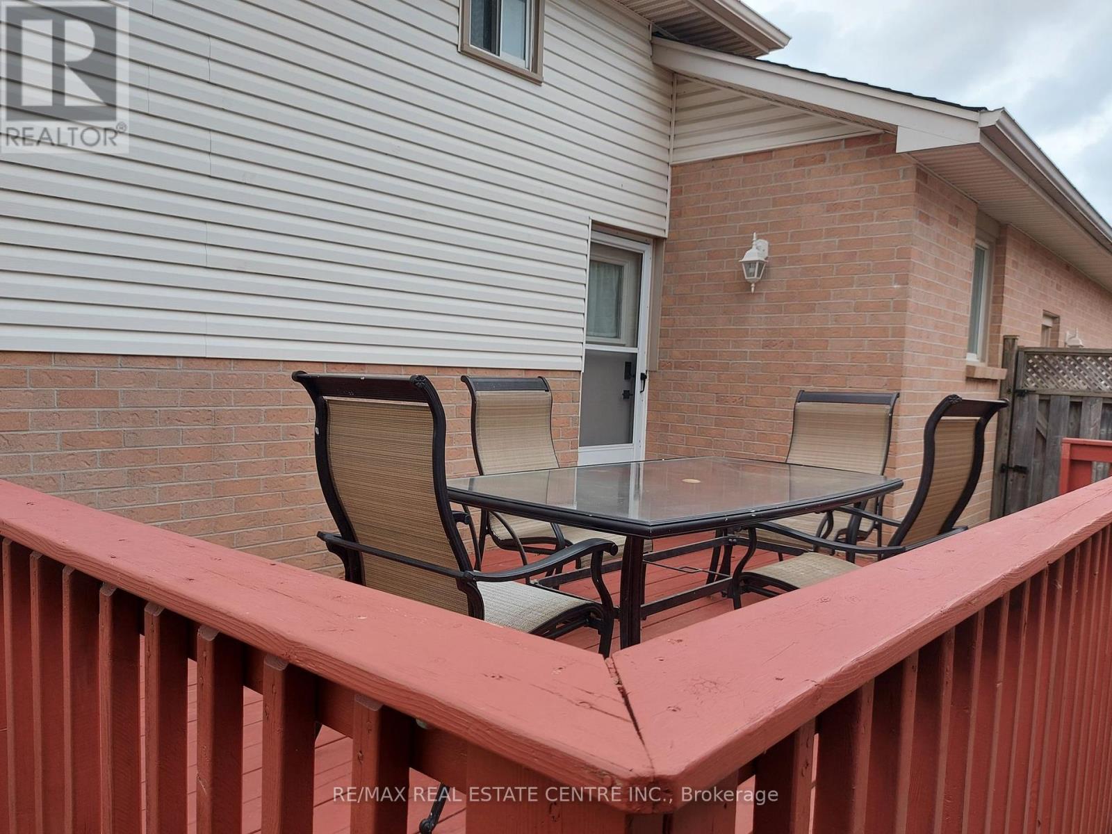 31 Josselyn Drive, London South, Ontario N6E 3V7 - Photo 33 - X12553054