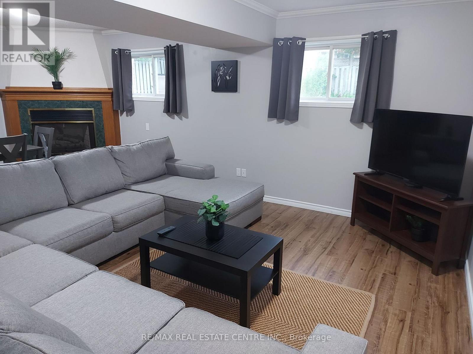 31 Josselyn Drive, London South, Ontario N6E 3V7 - Photo 28 - X12553054