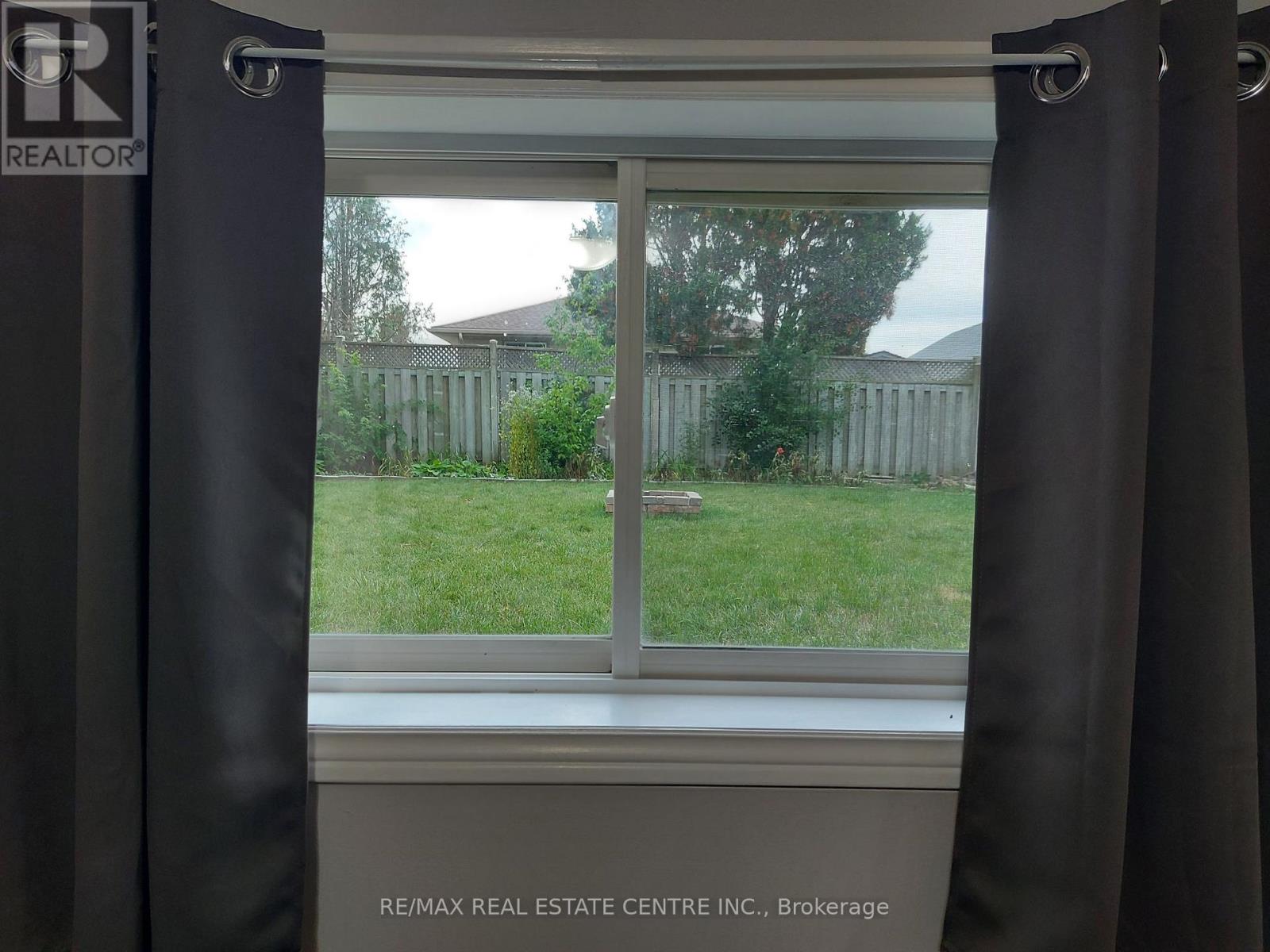 31 Josselyn Drive, London South, Ontario N6E 3V7 - Photo 22 - X12553054