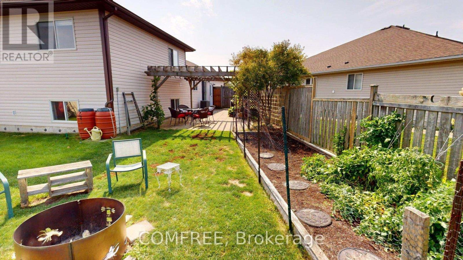 62 Golden Acres Drive, West Lincoln, Ontario L0R 2A0 - Photo 27 - X12553212