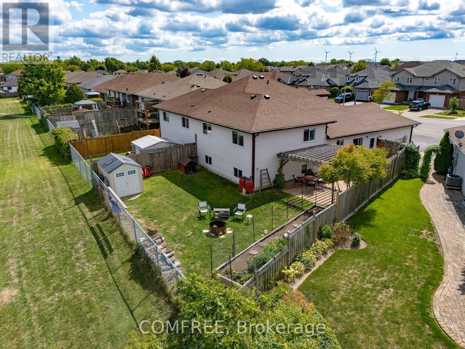 62 Golden Acres Drive, West Lincoln, Ontario L0R 2A0 - Photo 32 - X12553212