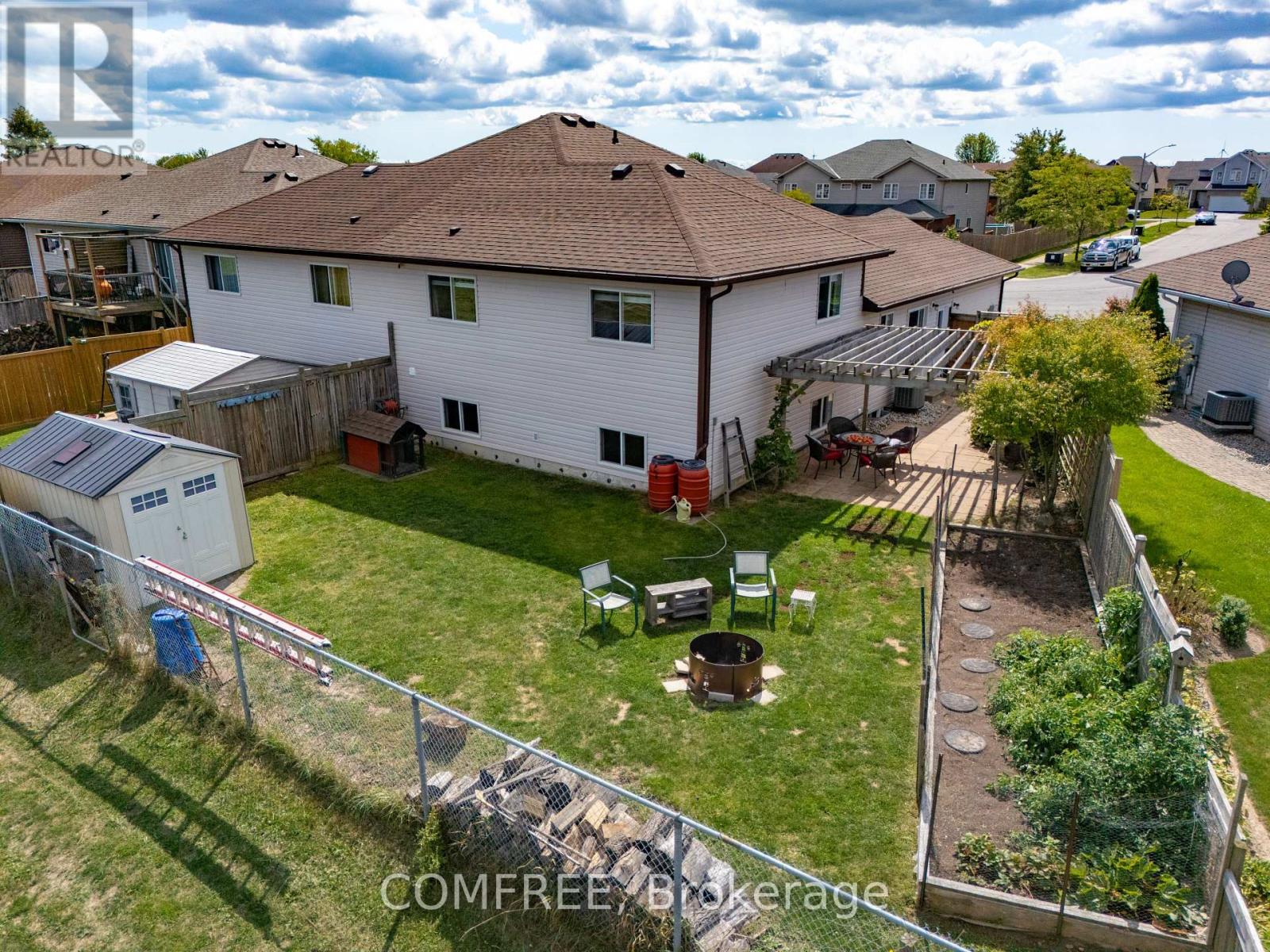 62 Golden Acres Drive, West Lincoln, Ontario L0R 2A0 - Photo 33 - X12553212