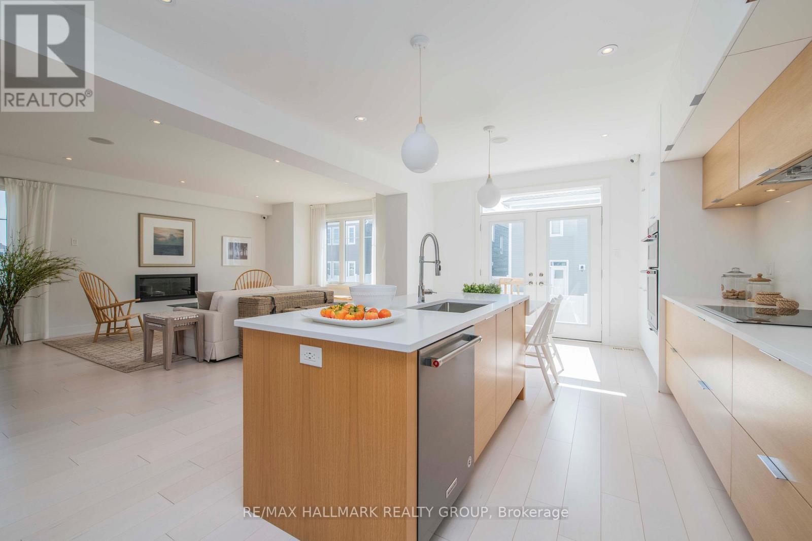 106 Hackamore Crescent, Ottawa, Ontario  K0A 2Z0 - Photo 17 - X12553218