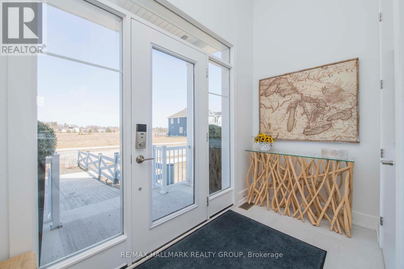 106 Hackamore Crescent, Ottawa, Ontario  K0A 2Z0 - Photo 3 - X12553218