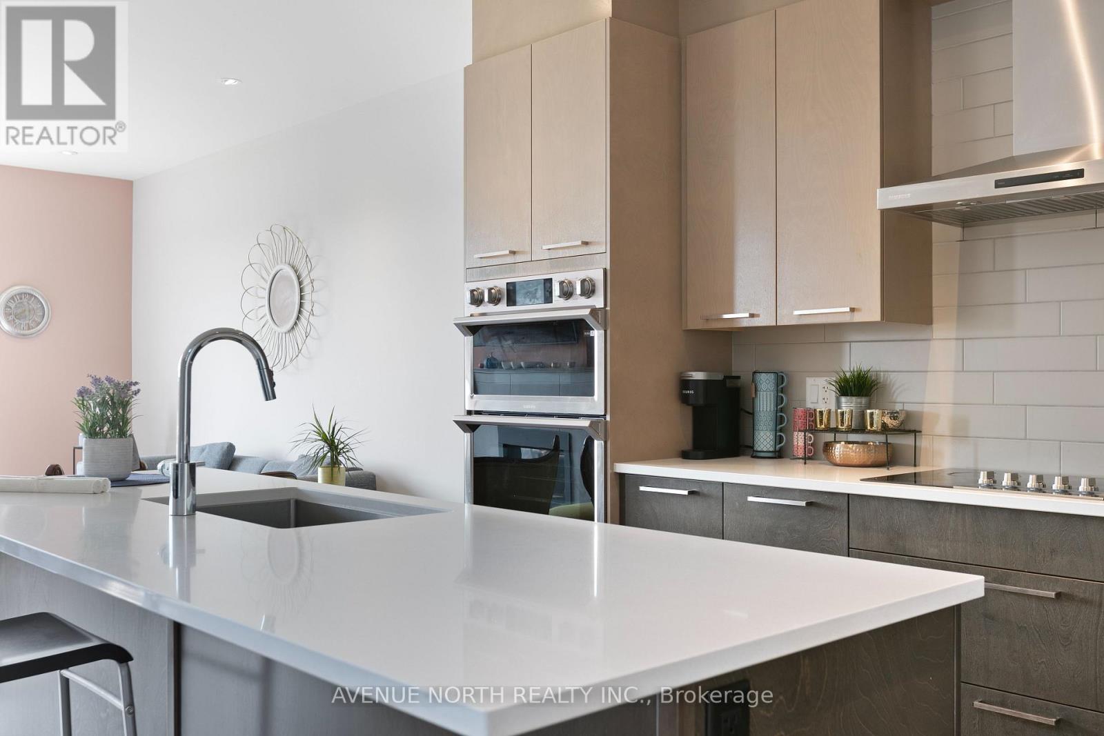 244 Shuttleworth Drive, Ottawa, Ontario  K1T 0T4 - Photo 16 - X12553222