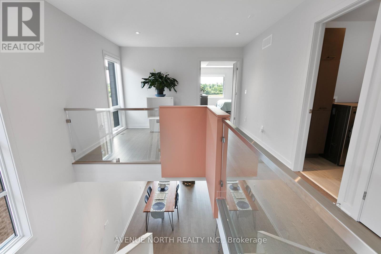 244 Shuttleworth Drive, Ottawa, Ontario  K1T 0T4 - Photo 23 - X12553222