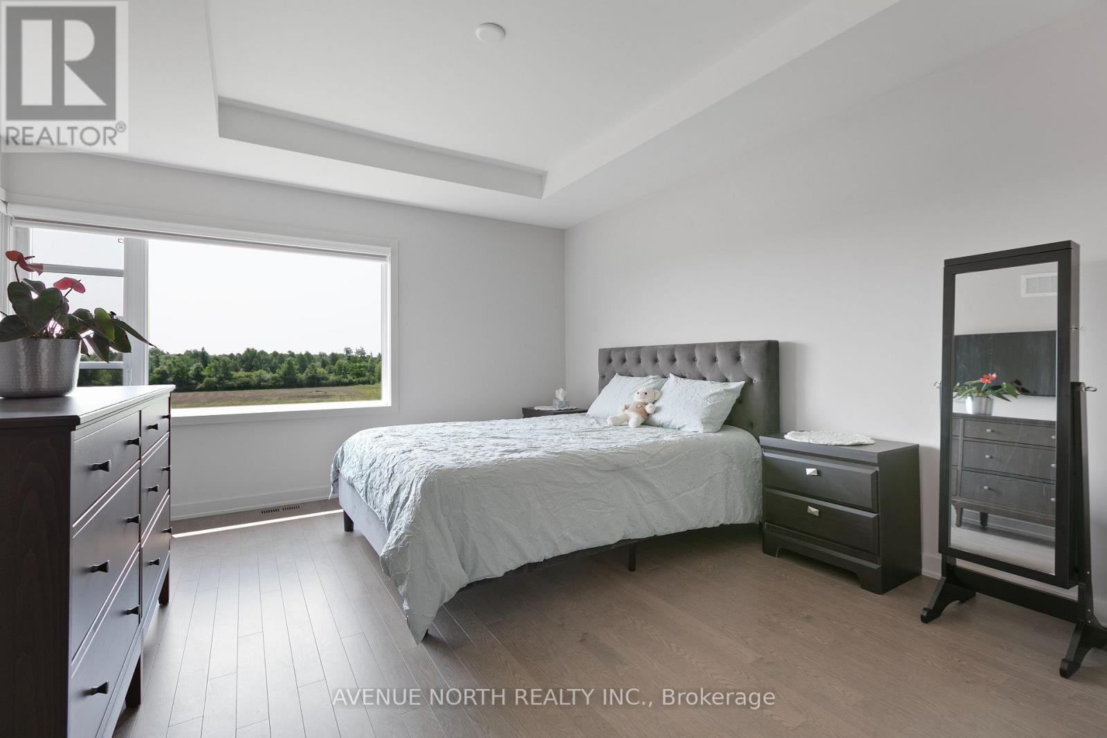 244 Shuttleworth Drive, Ottawa, Ontario  K1T 0T4 - Photo 27 - X12553222