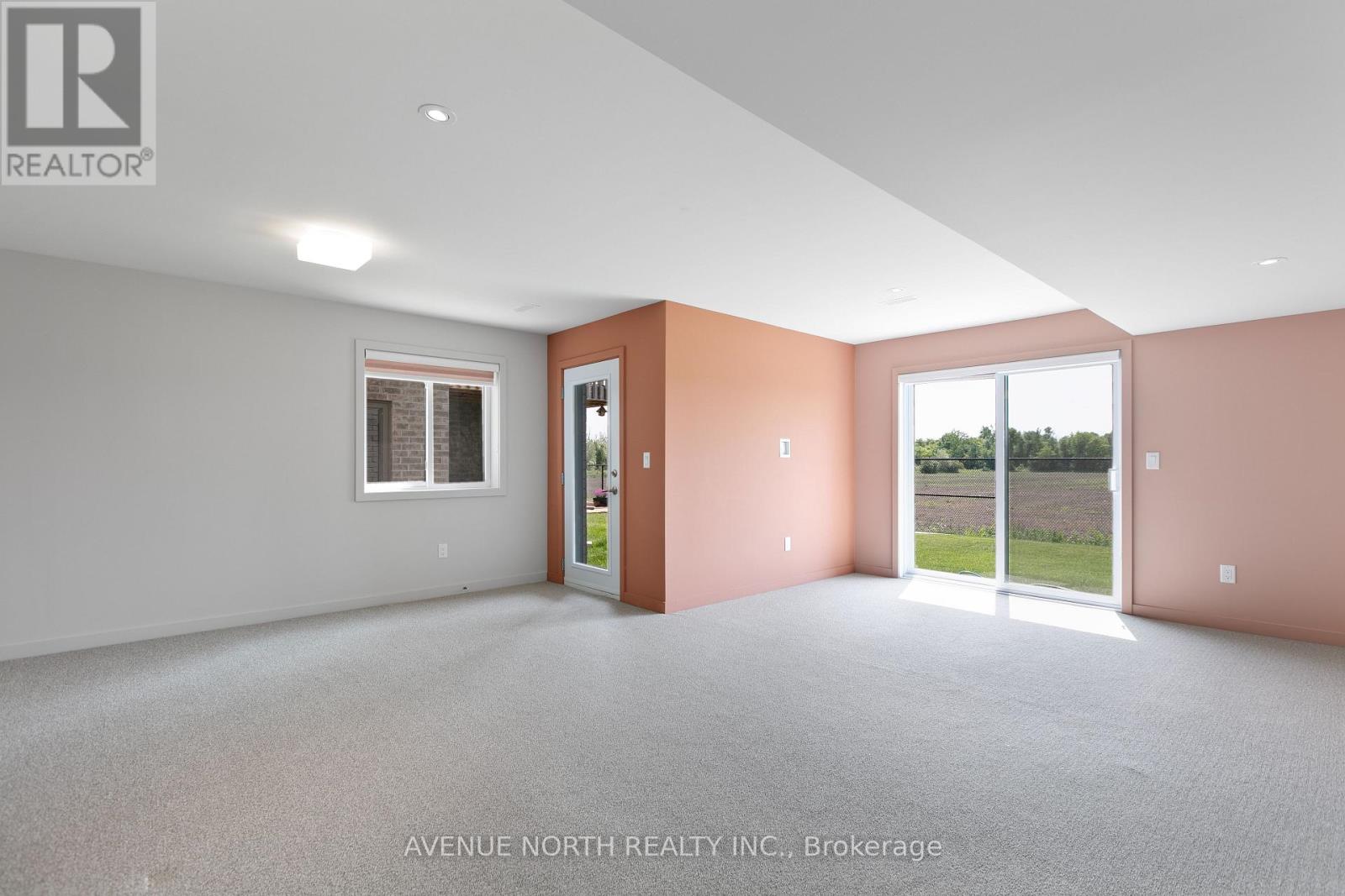 244 Shuttleworth Drive, Ottawa, Ontario  K1T 0T4 - Photo 38 - X12553222