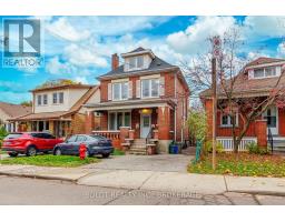 UPPER - 209 ROSSLYN AVENUE S