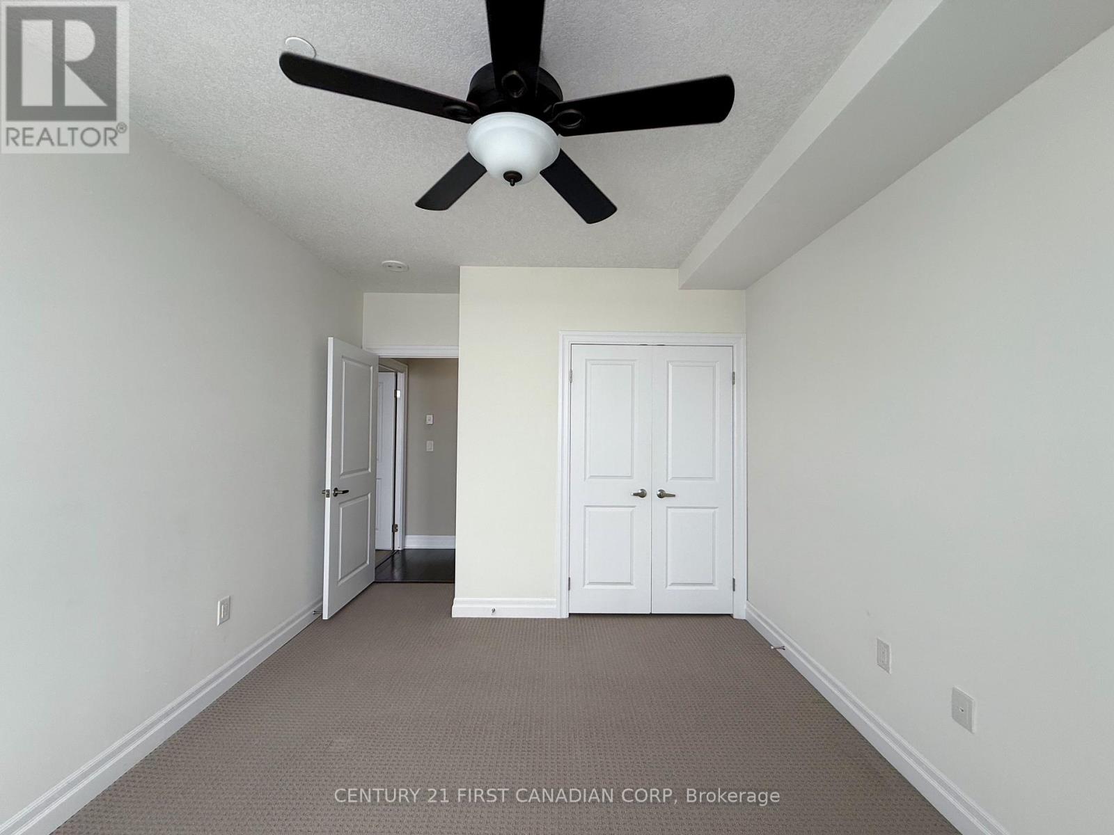 512 - 240 Villagewalk Boulevard, London North, Ontario N6G 0P6 - Photo 15 - X12480298