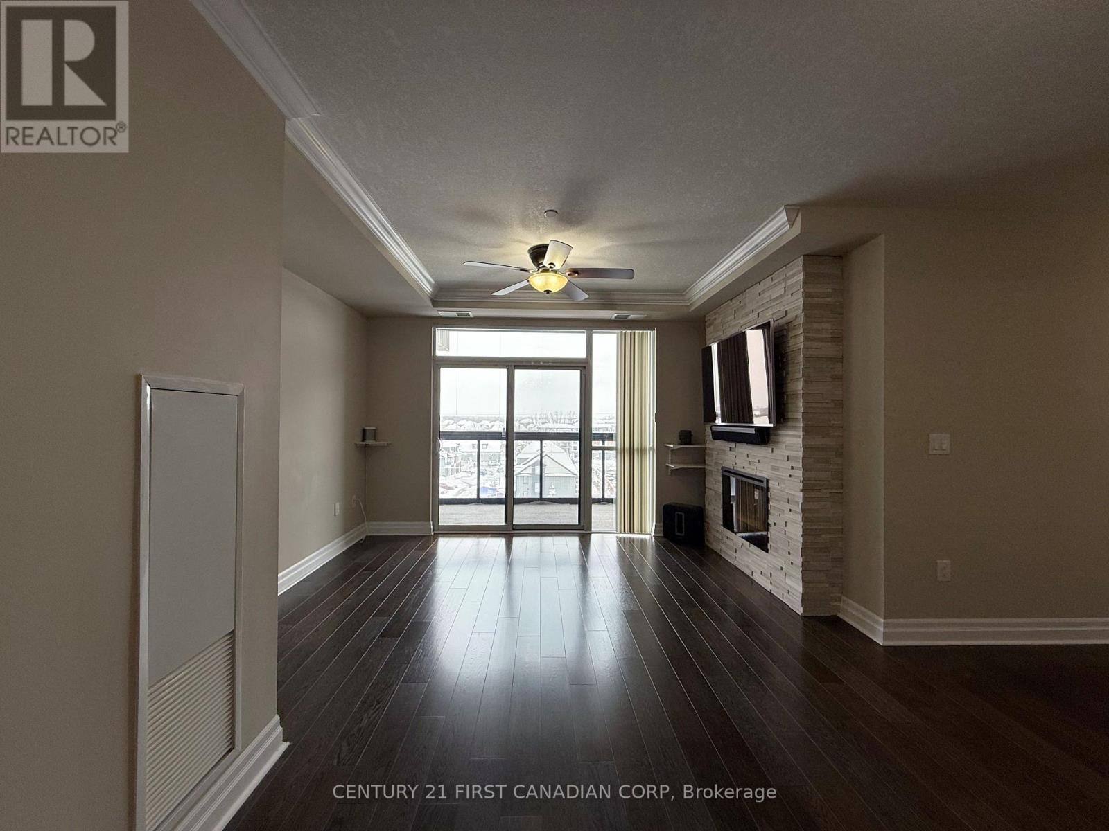 512 - 240 Villagewalk Boulevard, London North, Ontario N6G 0P6 - Photo 12 - X12480298