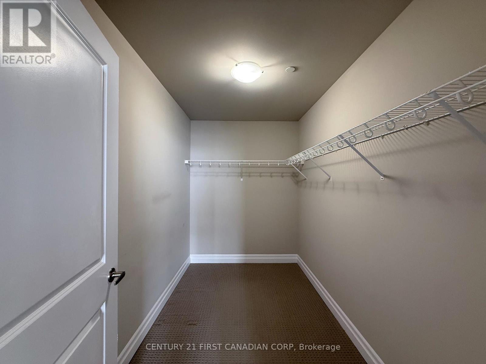 512 - 240 Villagewalk Boulevard, London North, Ontario N6G 0P6 - Photo 17 - X12480298