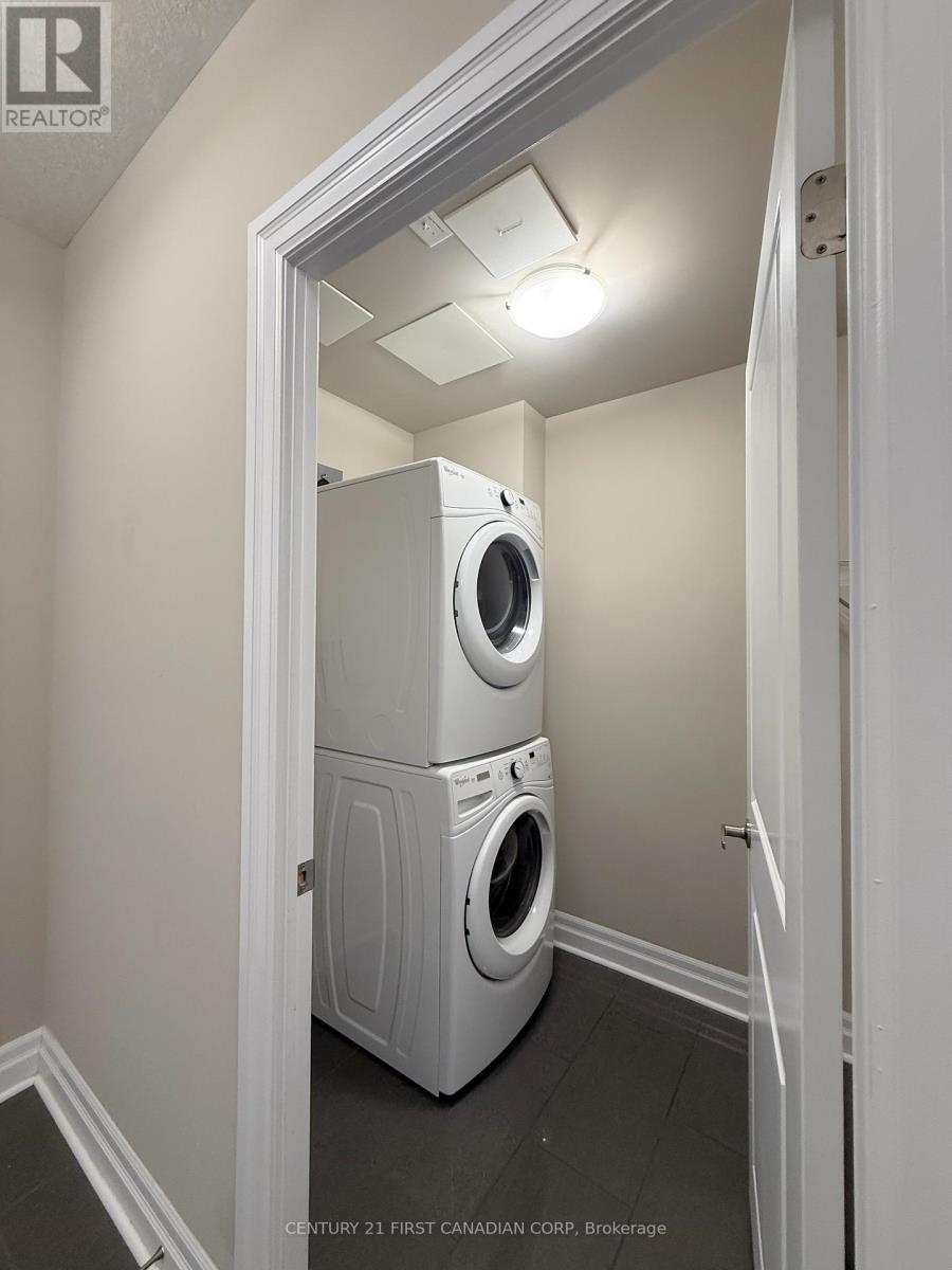 512 - 240 Villagewalk Boulevard, London North, Ontario N6G 0P6 - Photo 7 - X12480298
