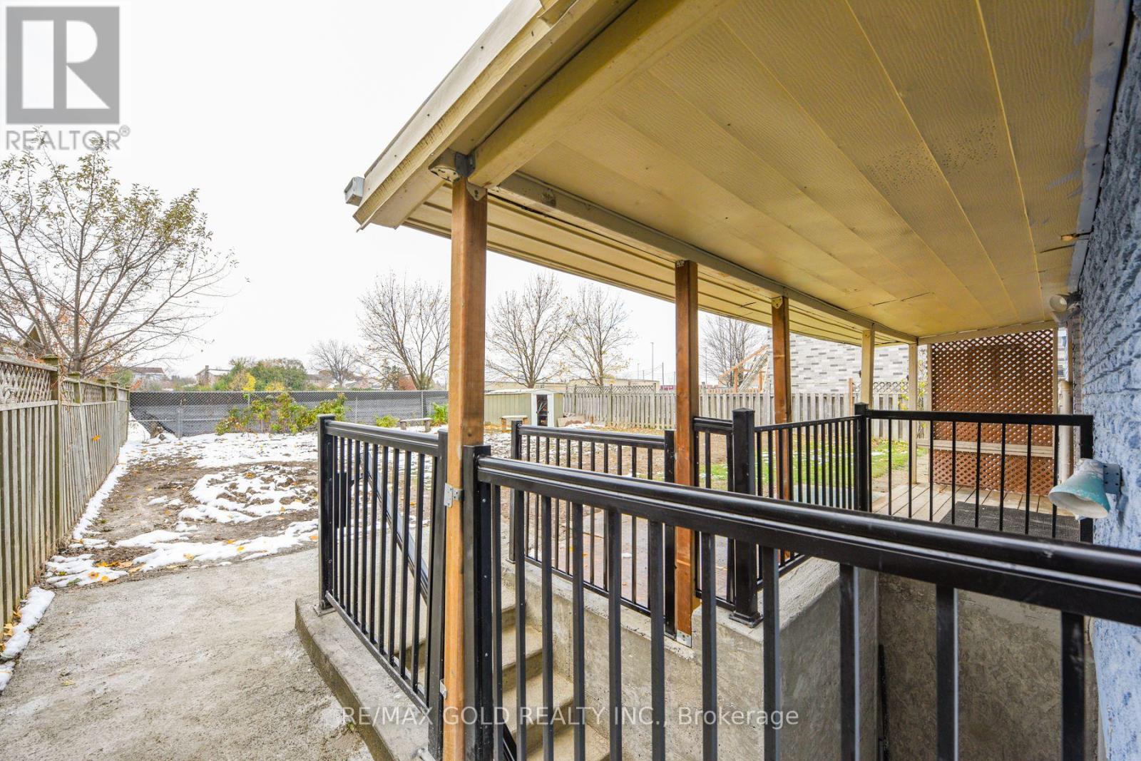 7610 Anaka Drive, Mississauga, Ontario L4T 3H7 - Photo 19 - W12549212