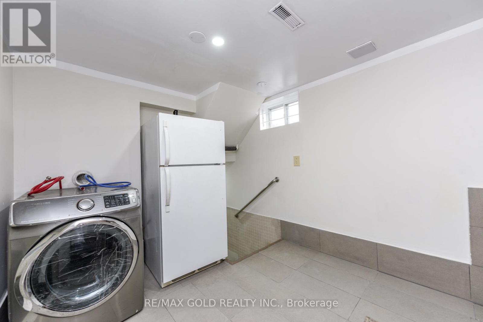 7610 Anaka Drive, Mississauga, Ontario L4T 3H7 - Photo 25 - W12549212