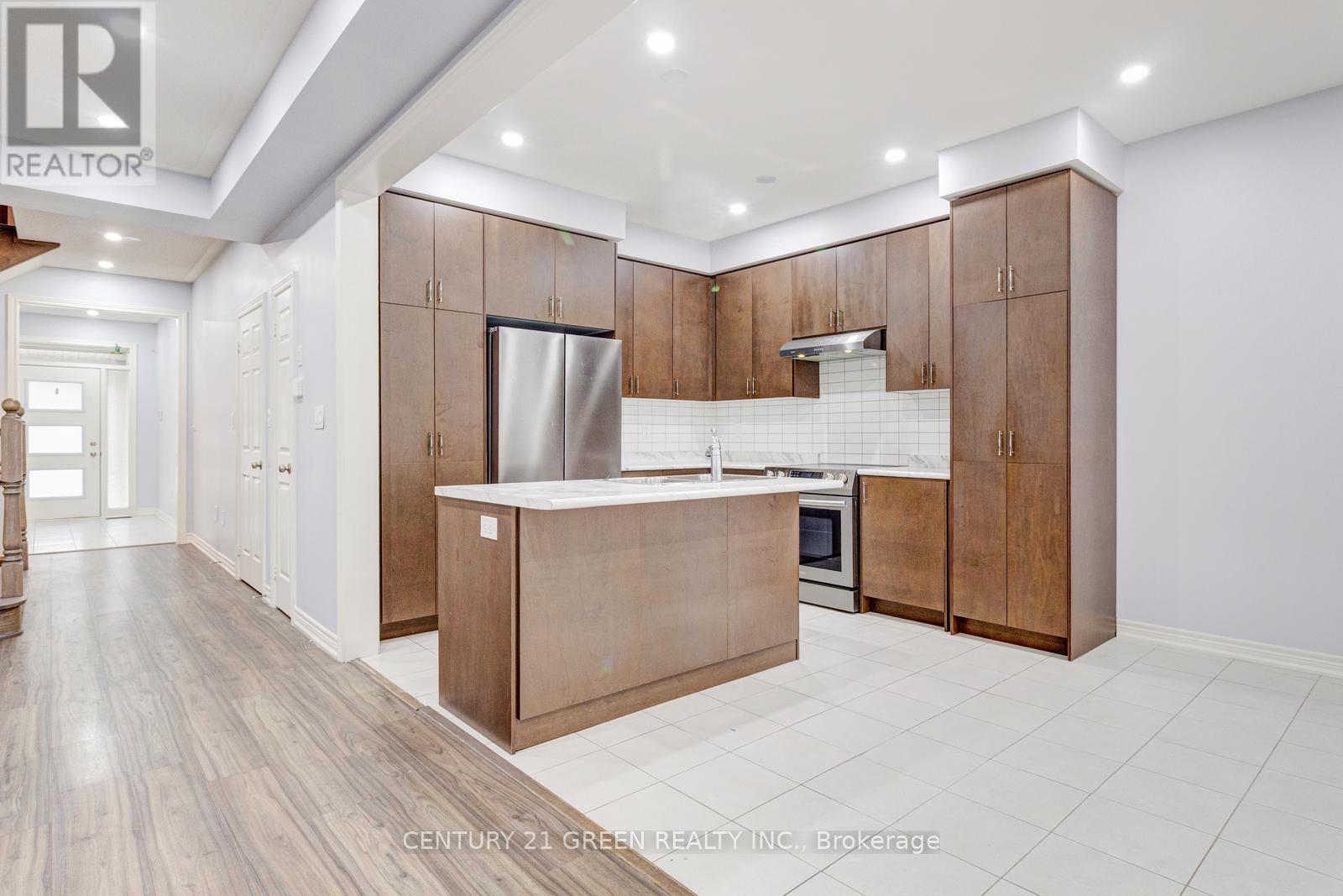 300 Skinner Road, Hamilton, Ontario L8B 1X2 - Photo 15 - X12547494