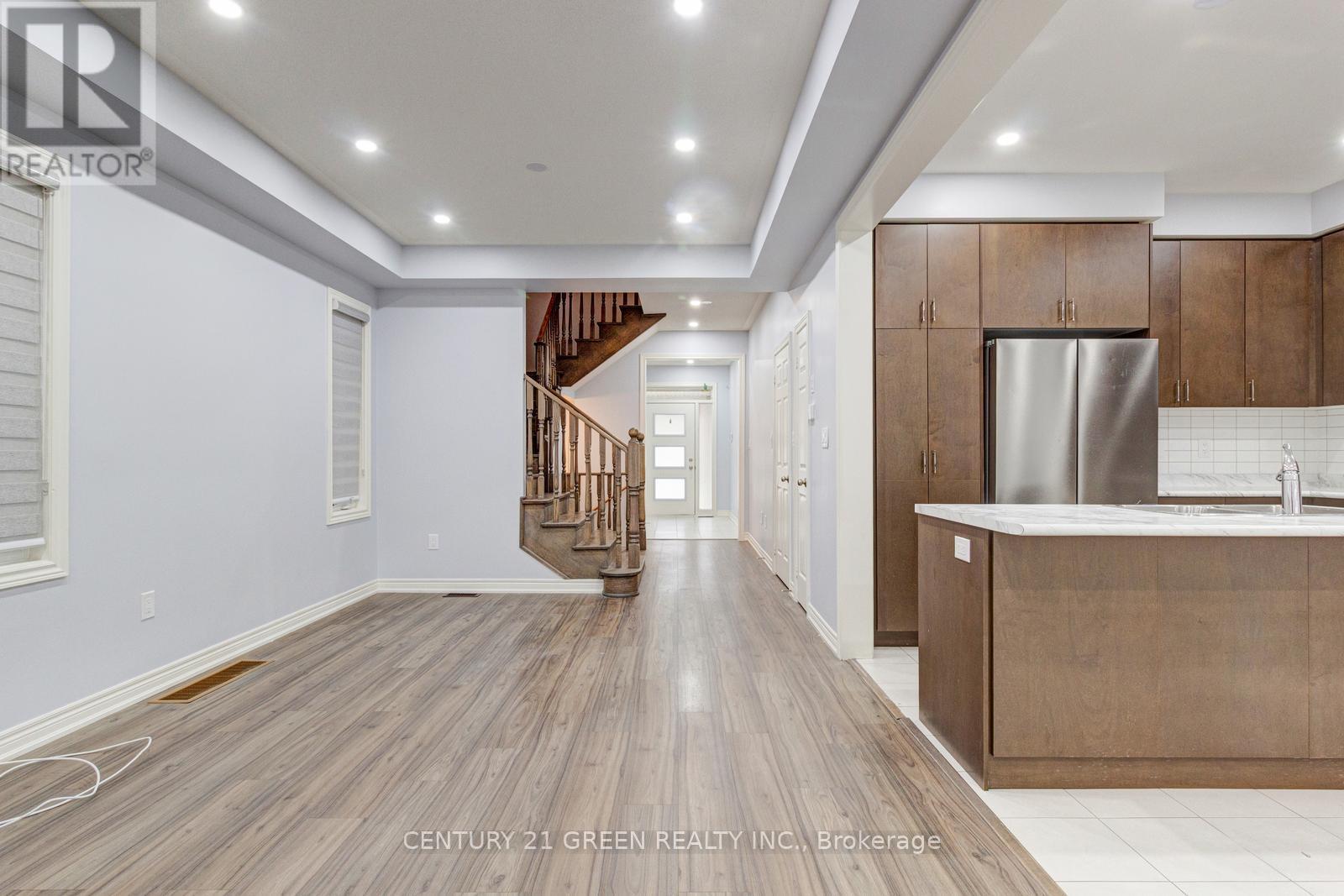 300 Skinner Road, Hamilton, Ontario L8B 1X2 - Photo 14 - X12547494