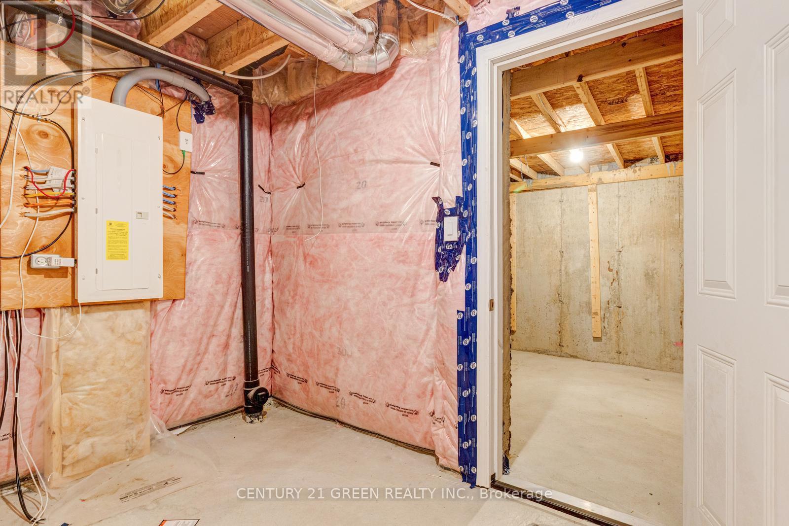 300 Skinner Road, Hamilton, Ontario L8B 1X2 - Photo 43 - X12547494