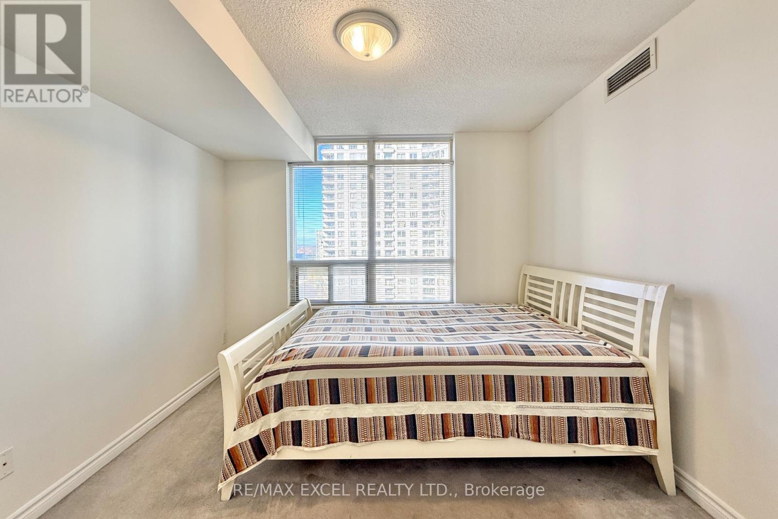 1918 - 3880 Duke Of York Boulevard, Mississauga, Ontario L5B 4M7 - Photo 25 - W12551812