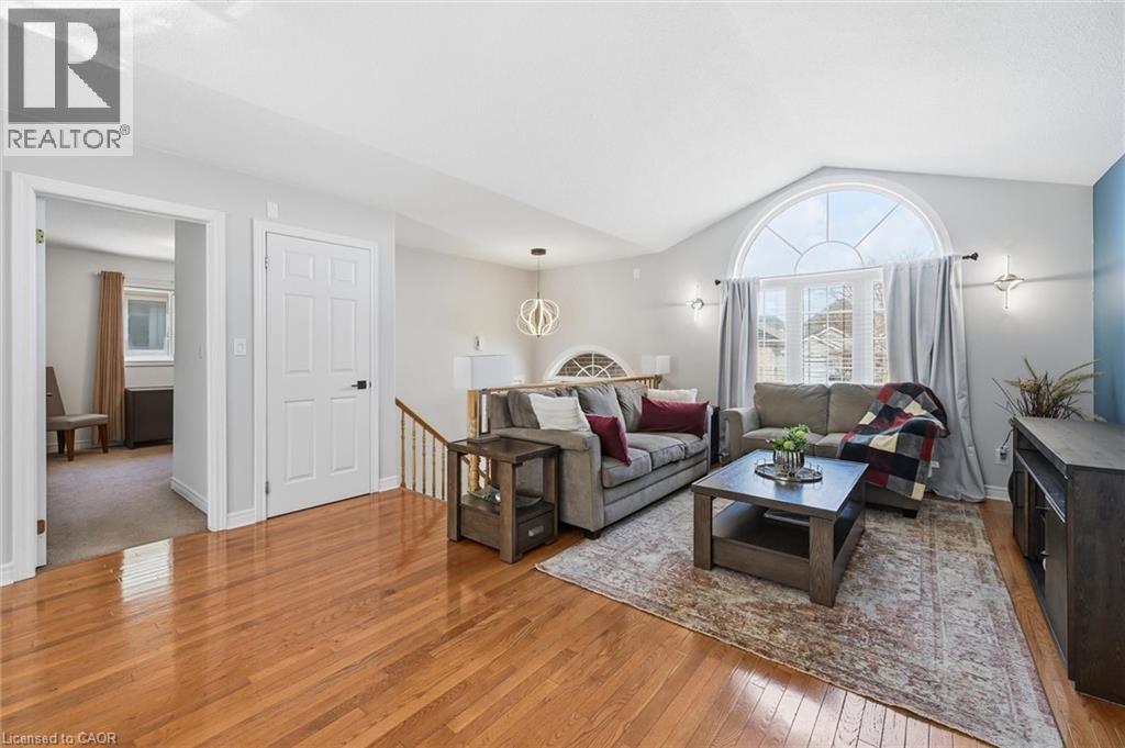 344 St. Lawrence Drive, Welland, Ontario  L3C 7H7 - Photo 6 - 40788849