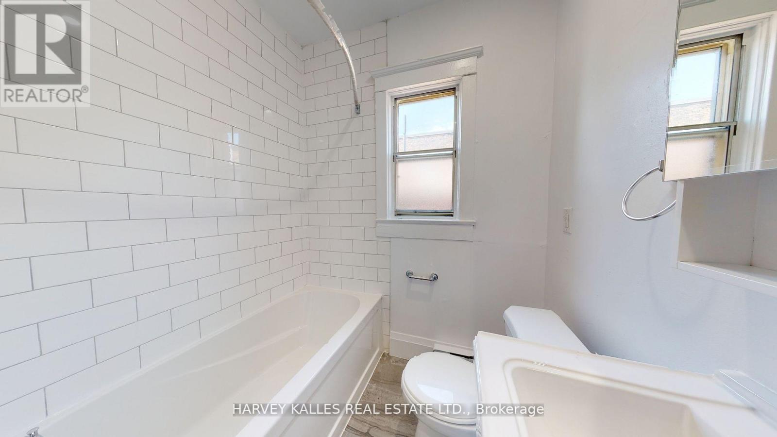 1 - 1065 Bathurst Street, Toronto, Ontario  M5R 3G8 - Photo 17 - C12553232