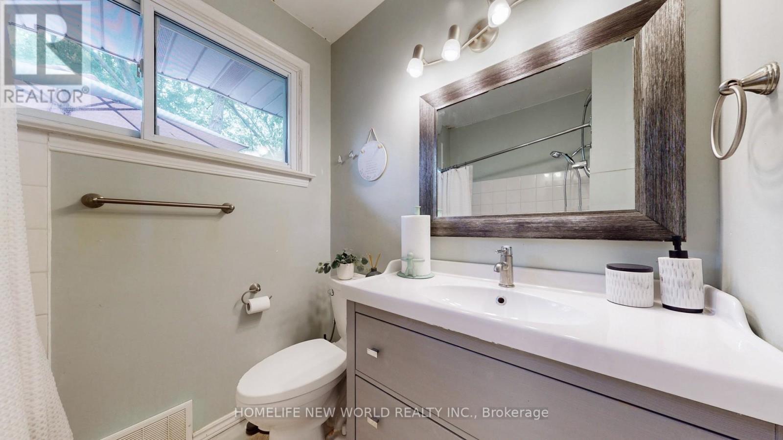 11 Elynhill Drive, Toronto, Ontario  M2R 1C5 - Photo 19 - C12553254