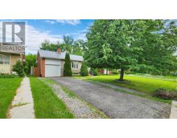 11 ELYNHILL DRIVE, Toronto, Ontario