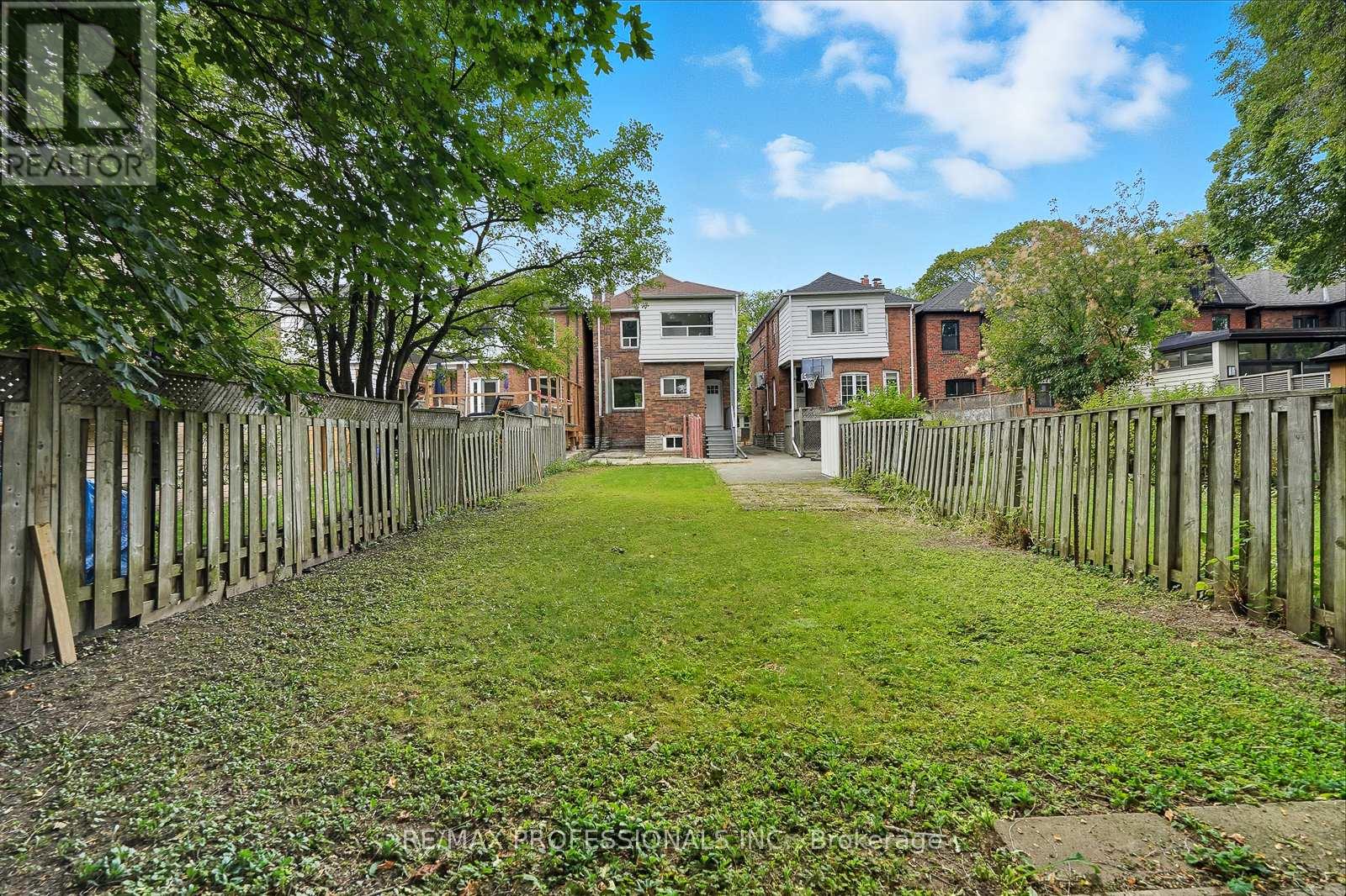 45 St Germain Avenue, Toronto, Ontario  M5M 1V9 - Photo 26 - C12553260