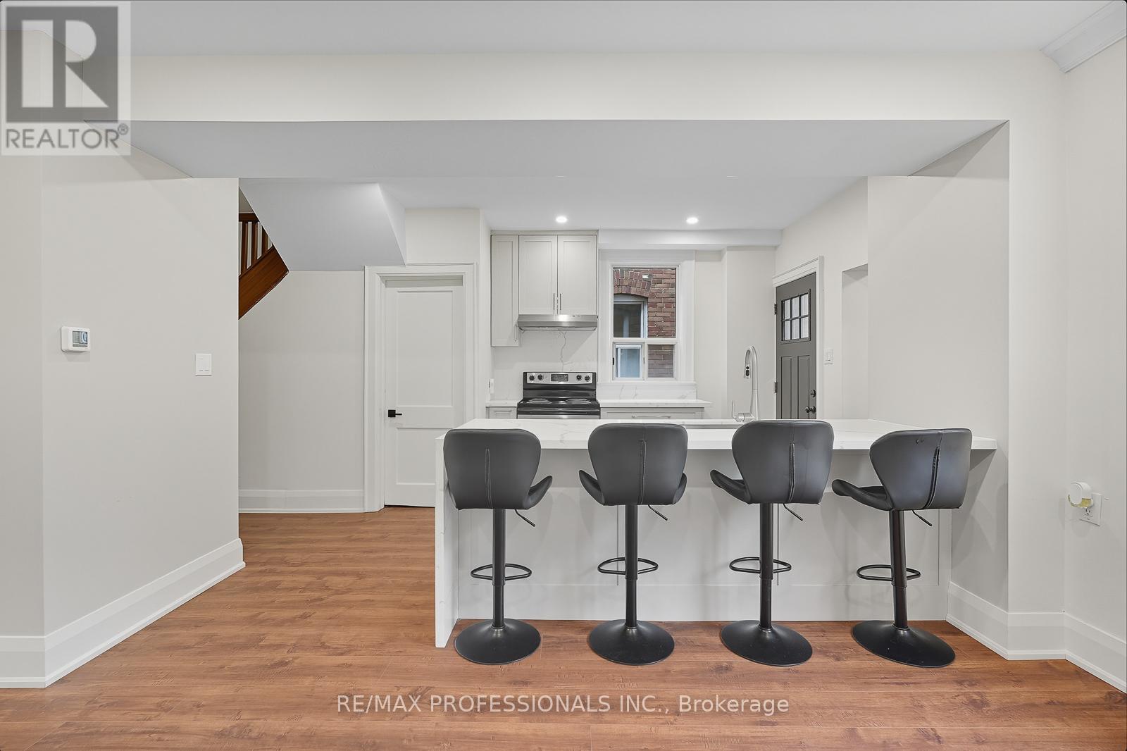 45 St Germain Avenue, Toronto, Ontario  M5M 1V9 - Photo 9 - C12553260