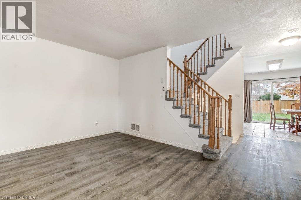 17 Stowe Terrace, Brantford, Ontario  N3T 6P4 - Photo 4 - 40788610