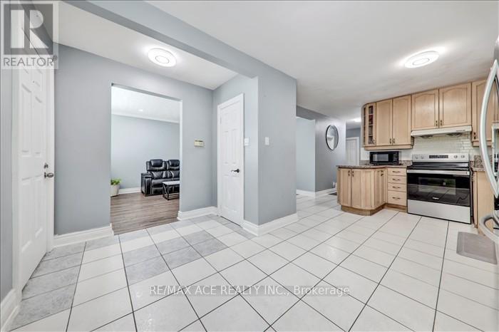 53 Falaise Road, Toronto, Ontario  M1E 3B7 - Photo 8 - E12553224