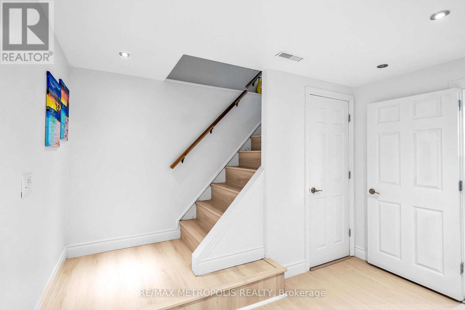 Basement - 834 Sanok Drive, Pickering, Ontario  L1W 2R2 - Photo 4 - E12553230