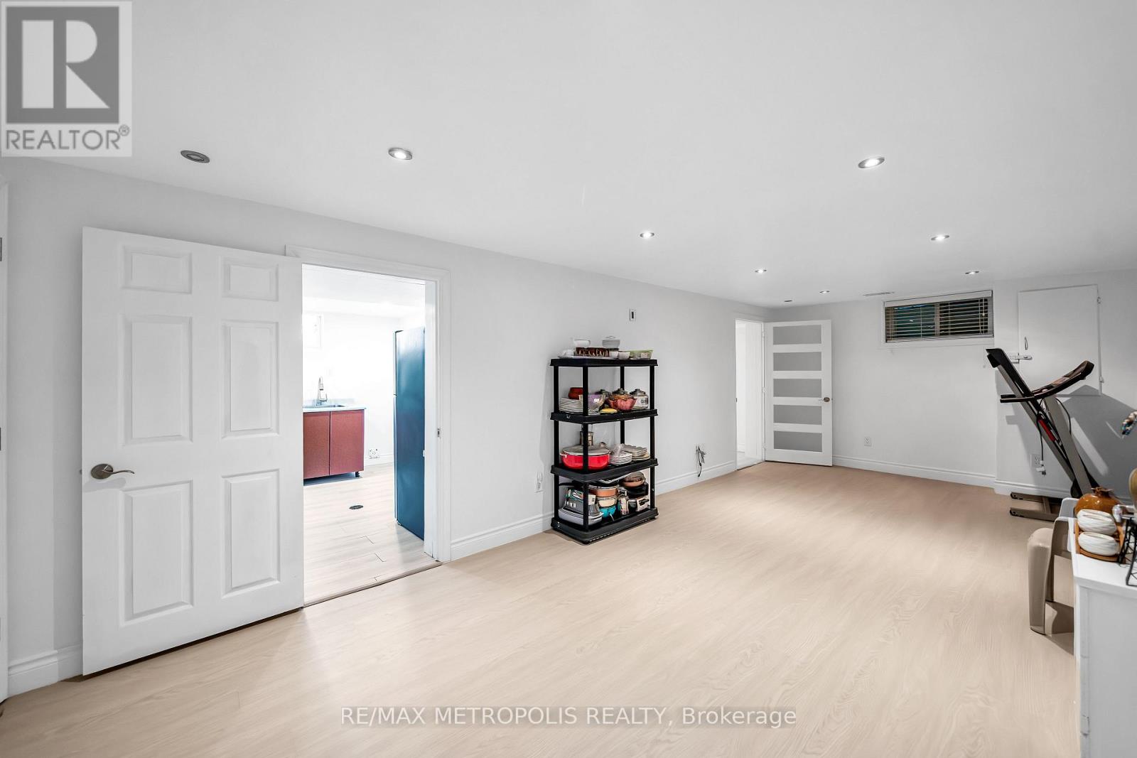 Basement - 834 Sanok Drive, Pickering, Ontario  L1W 2R2 - Photo 6 - E12553230