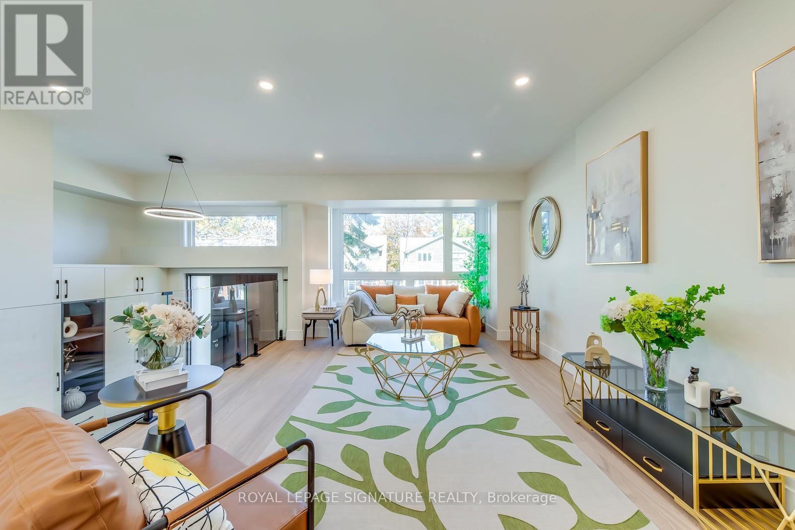 117 Holborne Avenue, Toronto, Ontario  M4C 2R3 - Photo 15 - E12553252