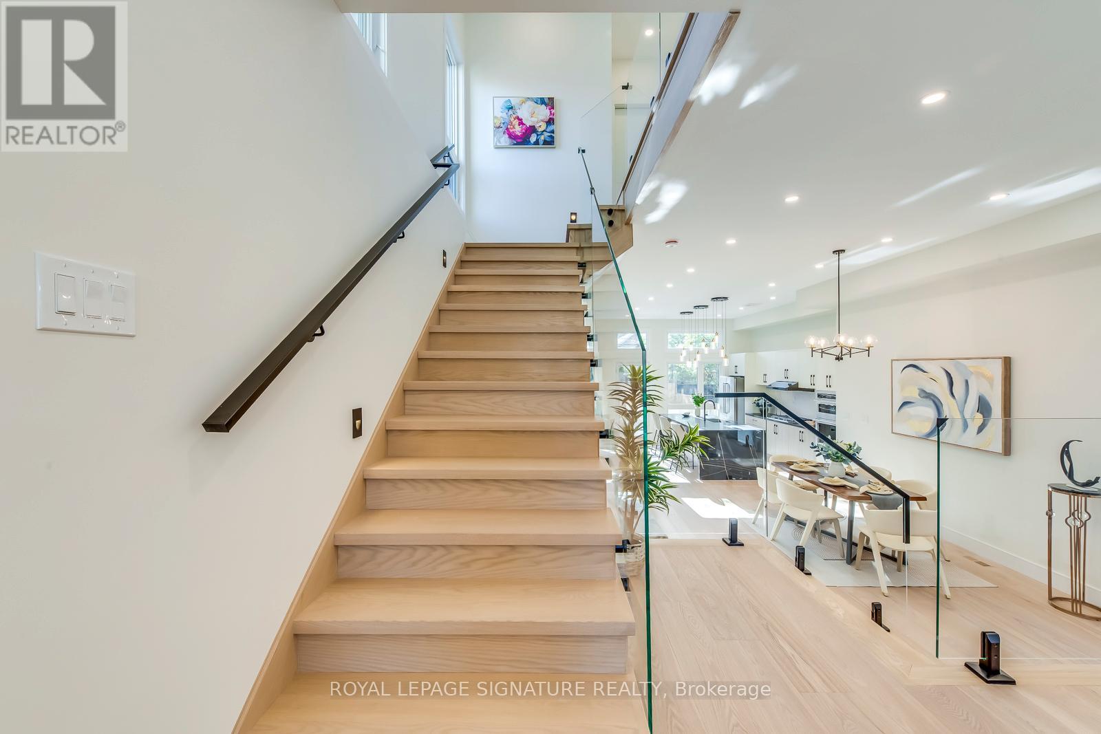 117 Holborne Avenue, Toronto, Ontario  M4C 2R3 - Photo 17 - E12553252