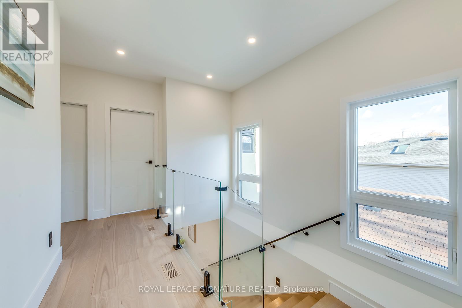 117 Holborne Avenue, Toronto, Ontario  M4C 2R3 - Photo 19 - E12553252