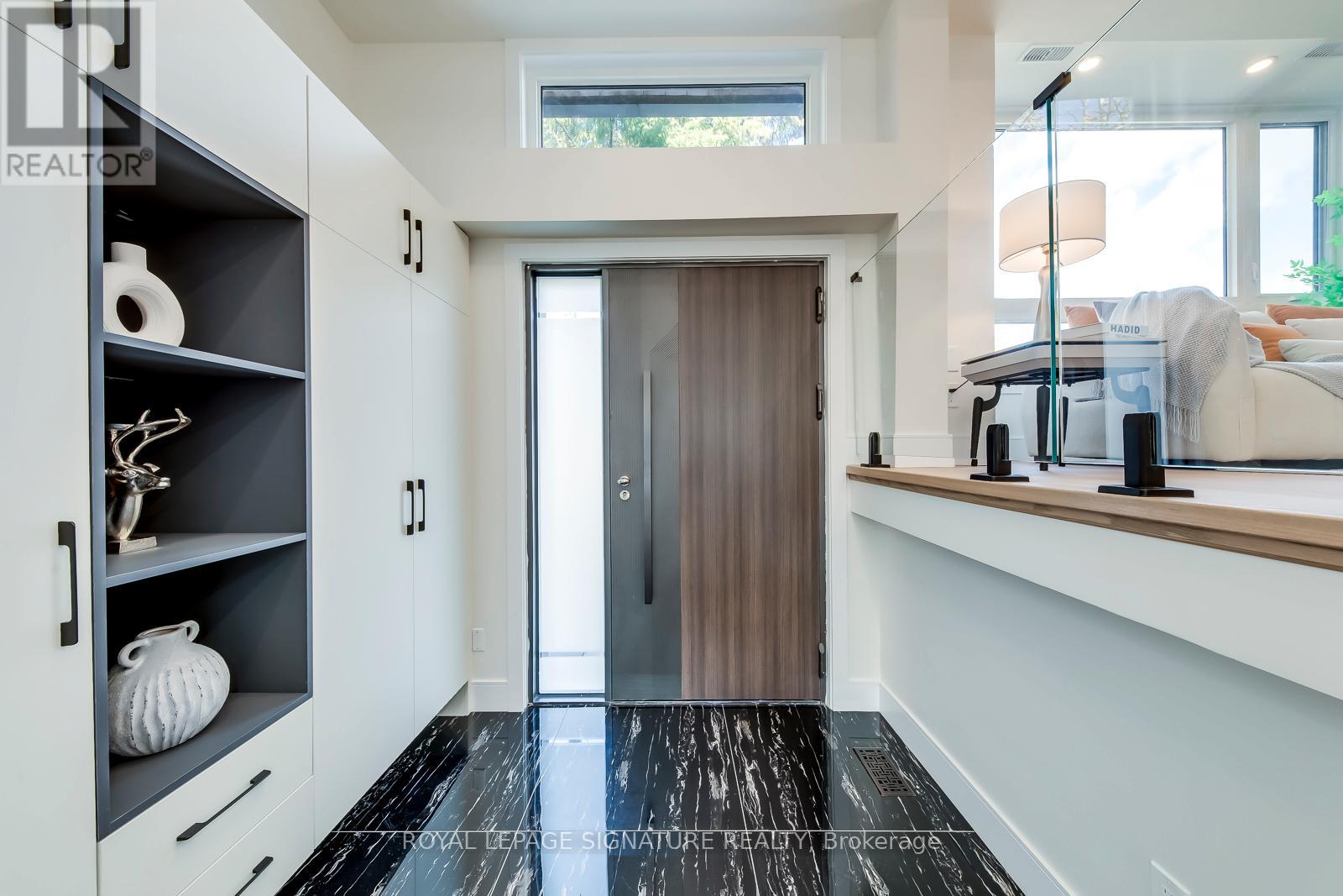 117 Holborne Avenue, Toronto, Ontario  M4C 2R3 - Photo 2 - E12553252