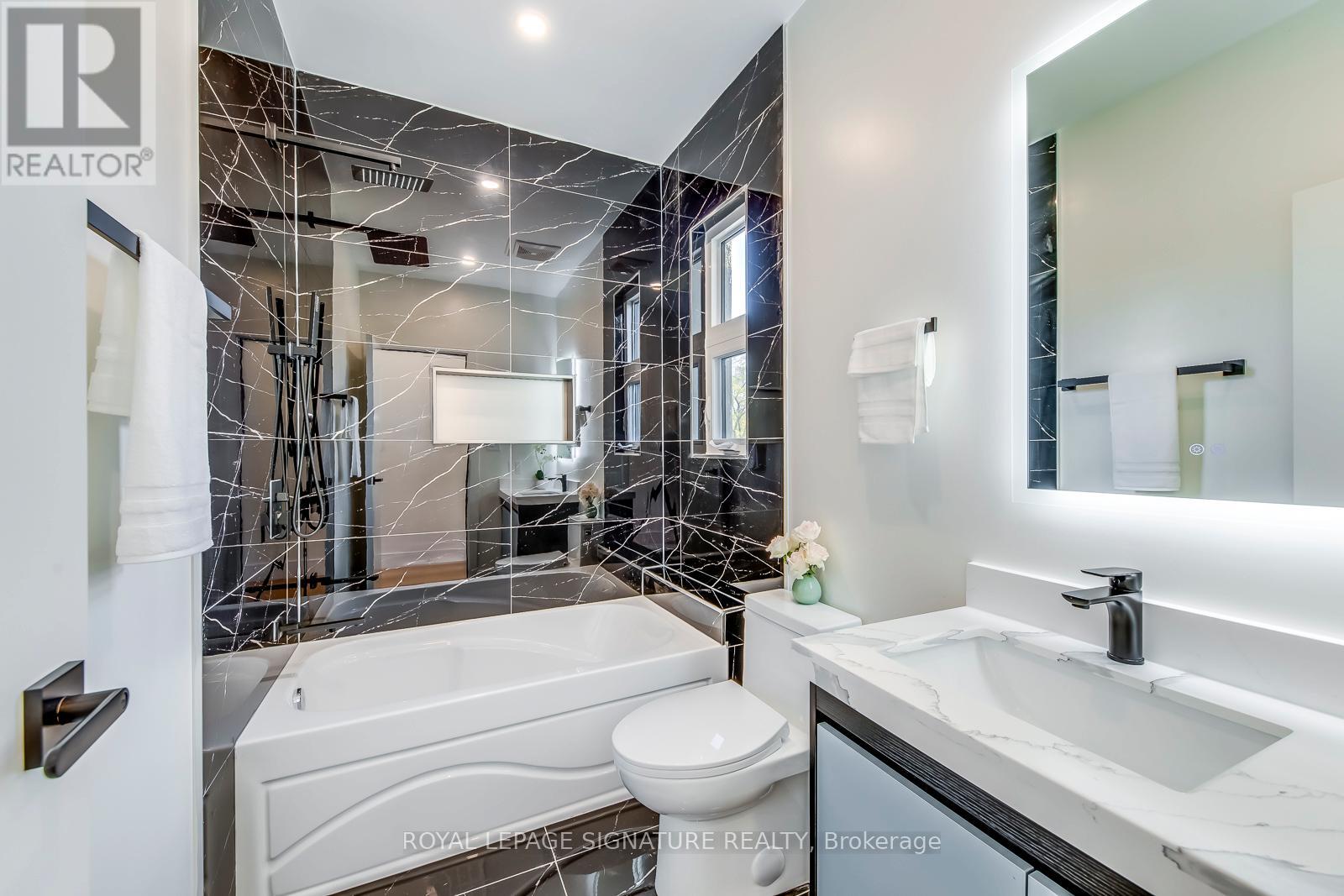 117 Holborne Avenue, Toronto, Ontario  M4C 2R3 - Photo 31 - E12553252