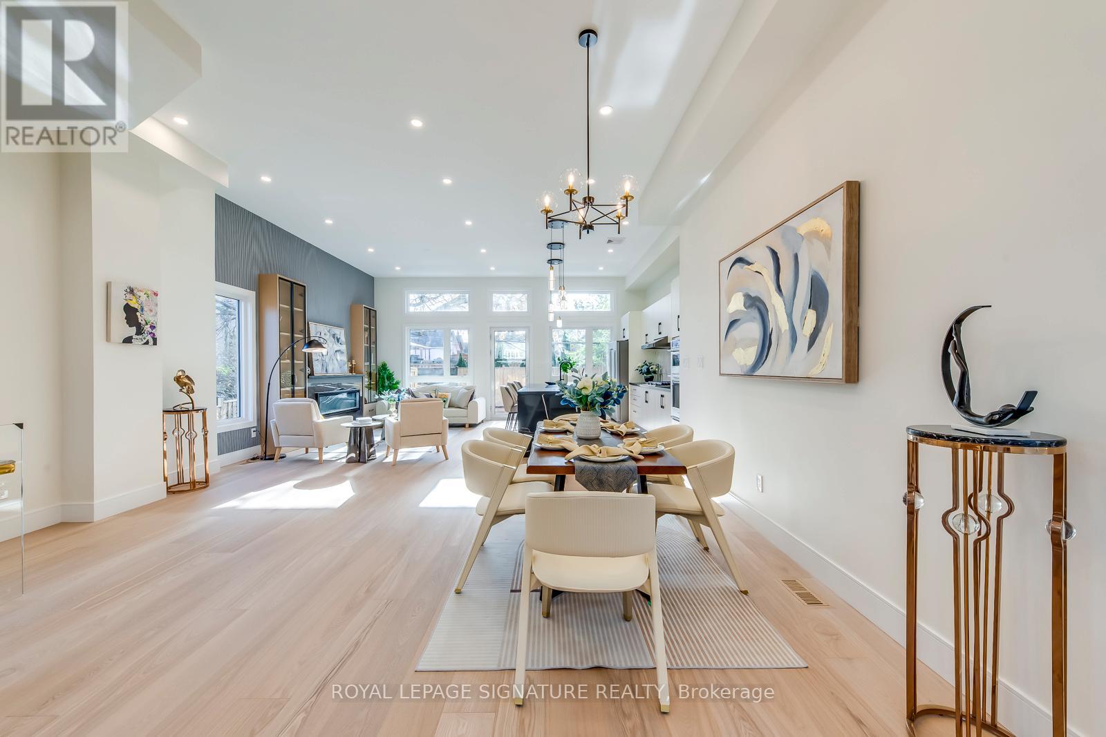 117 Holborne Avenue, Toronto, Ontario  M4C 2R3 - Photo 4 - E12553252