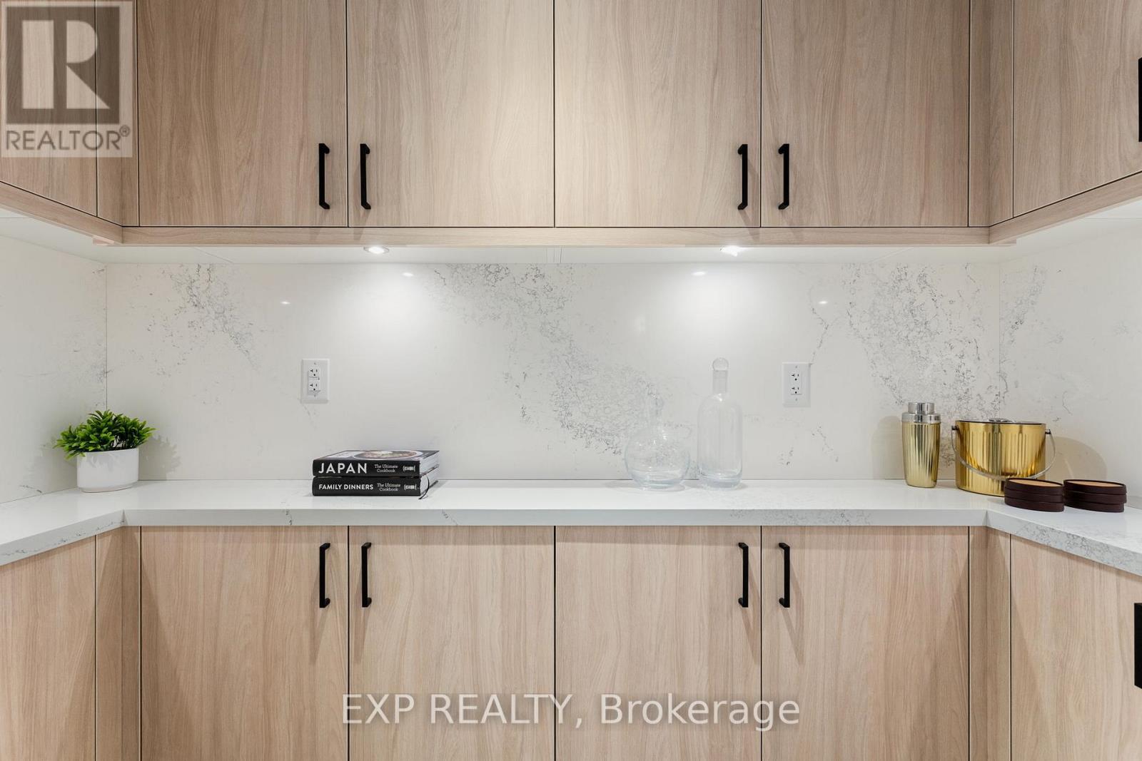 418 - 399 Royal Orchard Boulevard, Markham, Ontario  L3T 0H3 - Photo 10 - N12369249