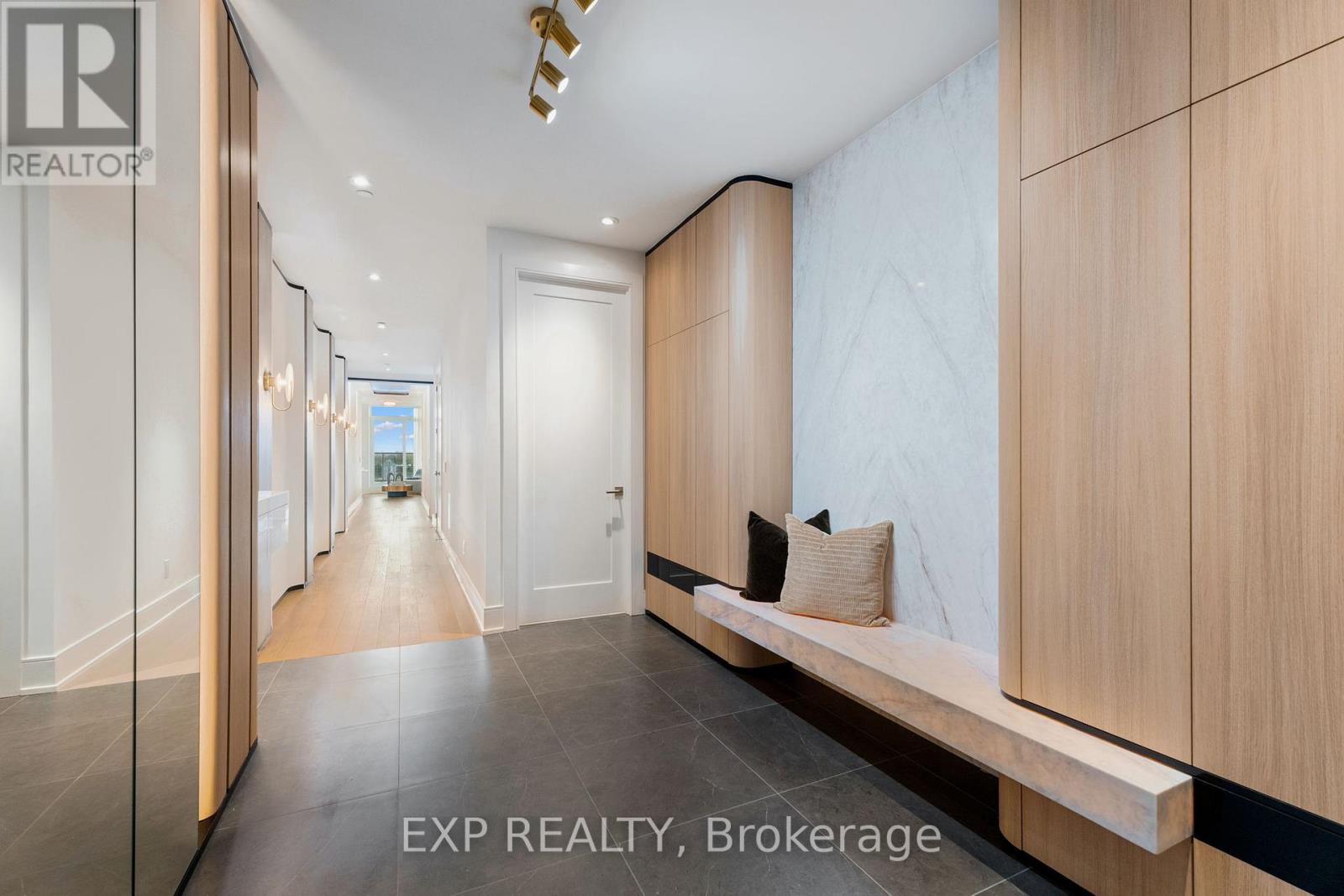 418 - 399 Royal Orchard Boulevard, Markham, Ontario  L3T 0H3 - Photo 8 - N12369249